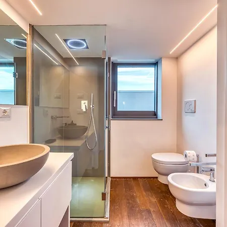 Skylife 360 Rooftop Penthouse Apartment