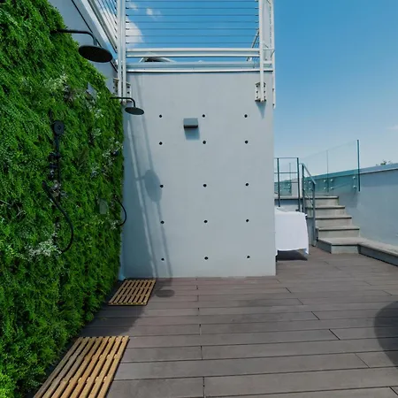 Skylife 360 Rooftop Penthouse Апартаменты *